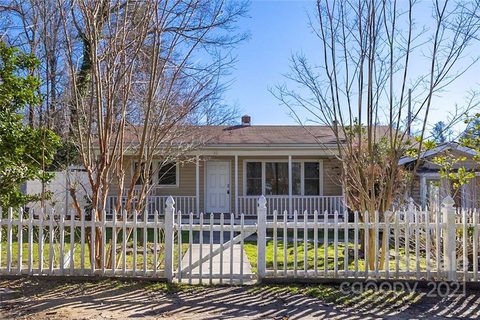 30 Gum Street sold home in lynnwood, Hendersonville, NC
