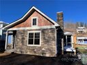 18 Destination Drive V-12 sold home in Asheville, SC