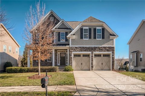 8911 Valleymoon Lane
