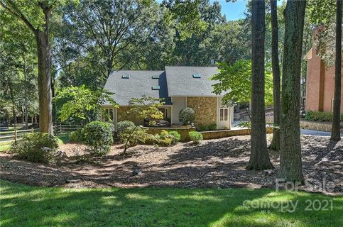 Previously sold for $950,000