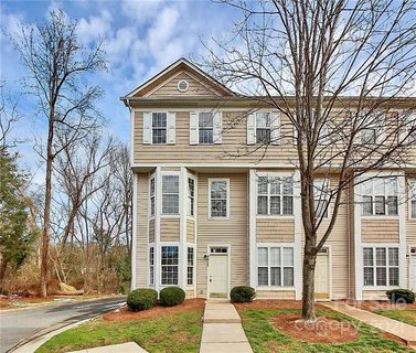 8015 Kings Creek Drive