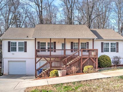 15 Grove Garden Avenue sold home in Biltmore Grove, Candler, NC