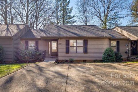 972 Cranberry Circle