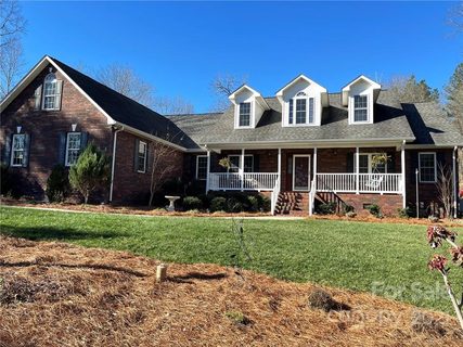 2925 Noritake Trail