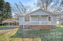 1015 College Boulevard sold home in Dallas, SC