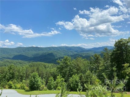 Lot 1320 Round Leaf Lane sold home in Blue Ridge Mountain Club, Ferguson, NC
