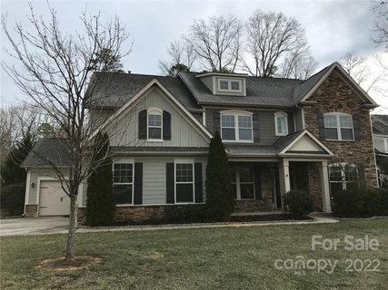 2001 Hyde Park Drive