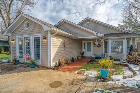 2914 Misty Plum Court