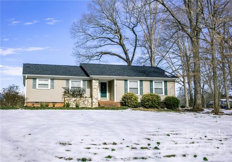 412 Saddlewood Drive