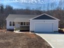1560 Farmington Hills Drive sold home in Conover, SC
