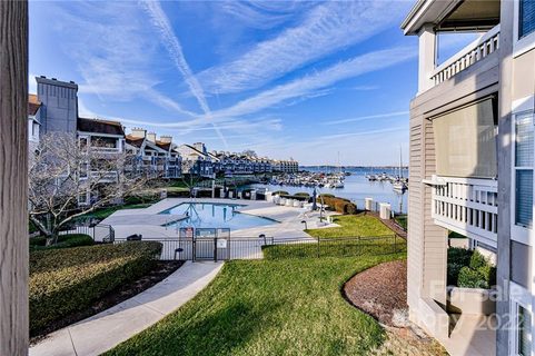 18869 Vineyard Point Lane 35