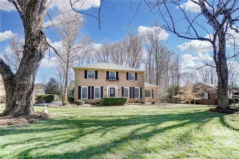3704 Saint Regis Drive