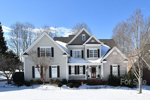 129 Hunters Hill Drive