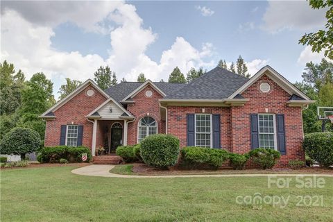 221 Ingonish Drive