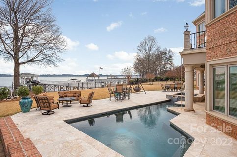 18246 Mainsail Pointe Drive