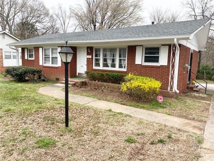 1029 Clanton Road