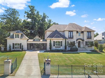 823 Harvest Pointe Drive