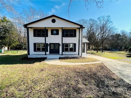 2816 Scarlet Circle