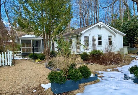 3500 Laurel Park Highway sold home in Echo Lake, Laurel Park, NC