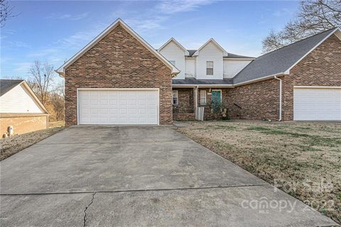 905 Linney Lane sold townhome in Las Siete Villa, Shelby, NC