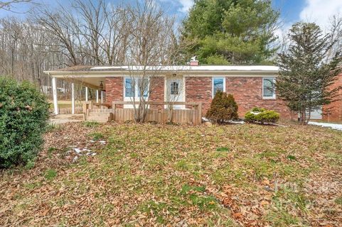 313 Oak Hill Road sold home in Oak Hill, Candler, NC