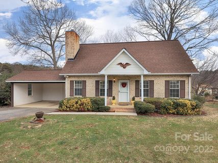 7489 Sarah Drive sold home in Lake Haven, Denver, NC
