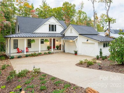 22 Hallett Court