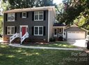 6106 Sharon Hills Road sold home in Charlotte, SC