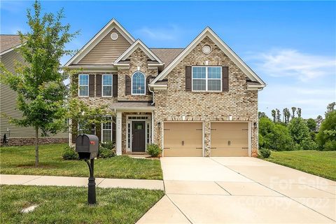 6016 Langwell Lane