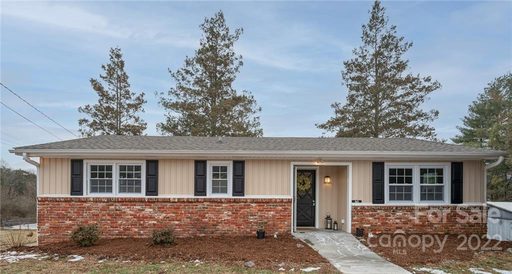 90 Cherokee Way sold home in Arrowhead, Marion, NC