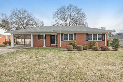 240 Palaside Drive