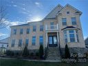 7822 Deerfield Manor Drive sold home in Charlotte, SC