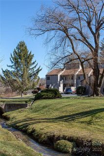 203 Juniper Lane sold condo in Lakemoor Village, Hendersonville, NC