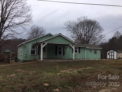 1219 Peak Place sold home in Wakefield Terrace, Lenoir, NC