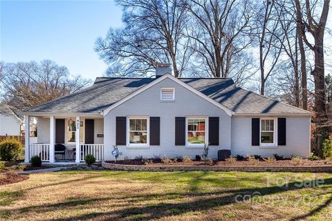 925 Sedgefield Road