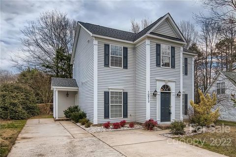 10812 Northwoods Forest Drive sold home in Northwoods Forest, Charlotte, NC