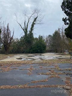 2300 Independence Boulevard sold home in Shenandoah Park, Charlotte, NC