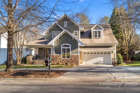 1060 Hunters Run Drive sold home in Hunters Run, Tega Cay, SC