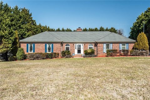 2516 Foxworth Drive