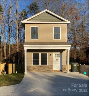 1074 20th Street 9 sold home in 20th Street NE Village, Hickory, NC