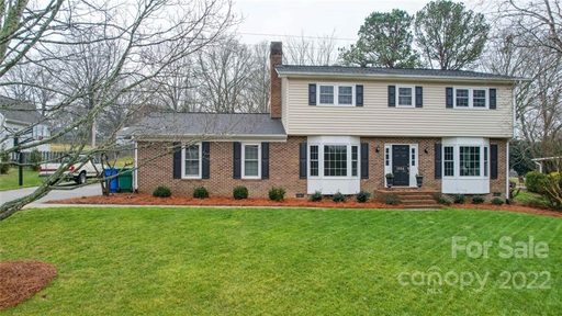 1004 Larkhaven Lane