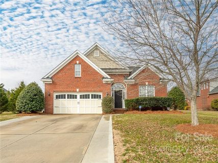 2704 Occaneechi Court