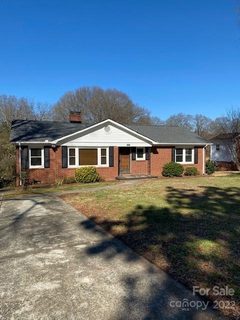 1037 Norland Road