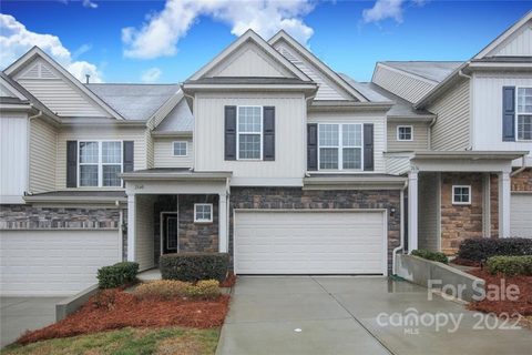 Previously sold for $451,000