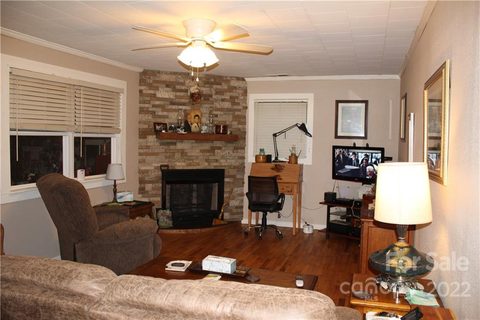 63 Watauga Heights Road sold home in Watauga Heights, Franklin, NC