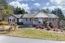 330 Mountain Valley Drive sold home in Hendersonville, SC