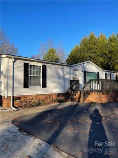 5454 Pembrooke Drive sold manufactured home in Silver Creek Estates, Granite Falls, NC
