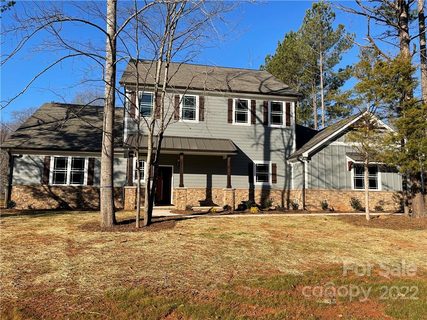 125 Arrow Point Lane