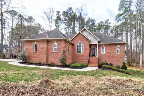 110 Lindbergh Lane sold home in Lake Norman Air Park, Mooresville, NC