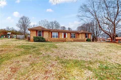 2198 Ridgewood Drive sold home in Springdale, Gastonia, NC